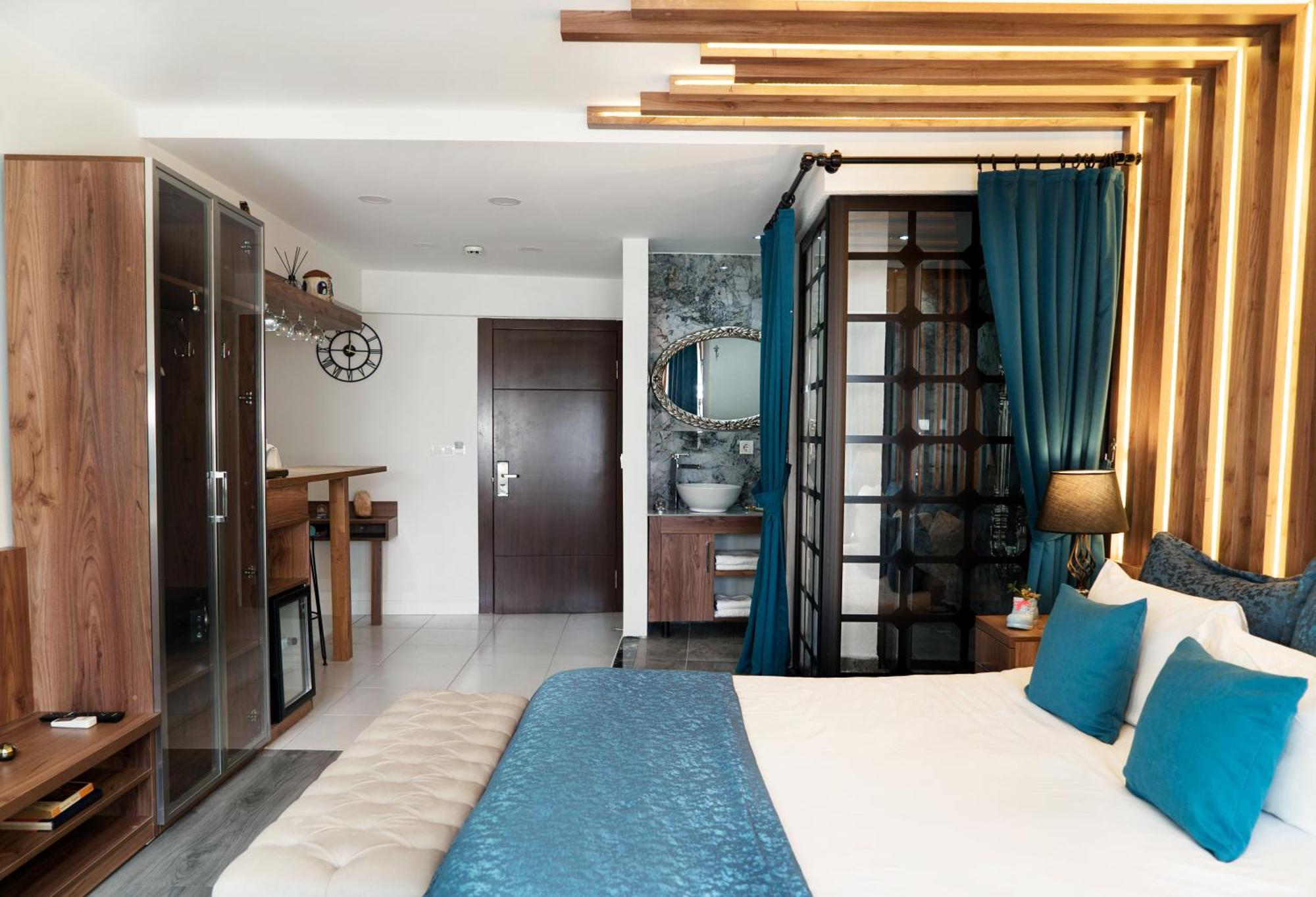 Superior Suite Triple